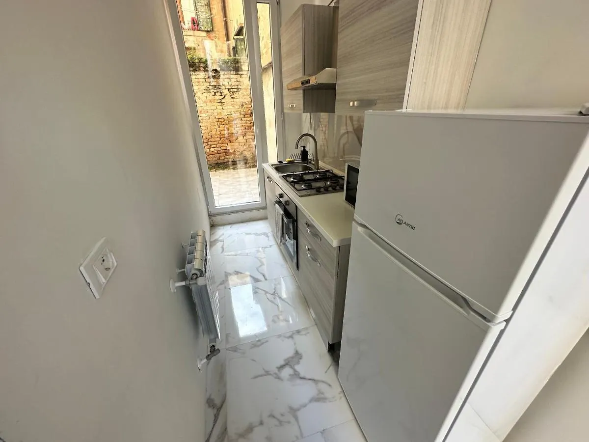 Calle De Le Pazienze Apartments البندقية 0*,  إيطاليا