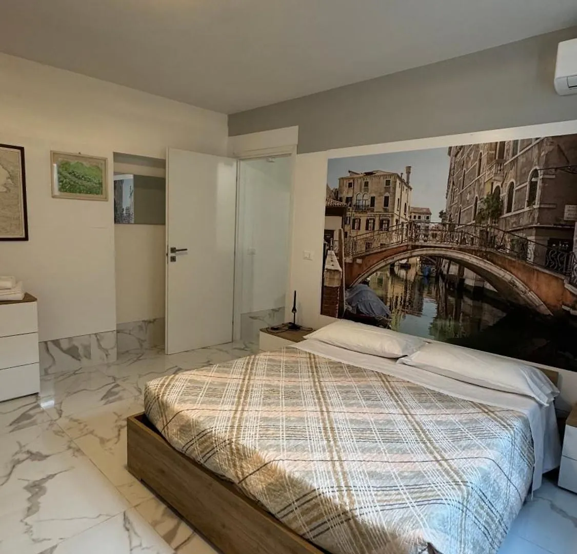 Calle De Le Pazienze Apartments البندقية